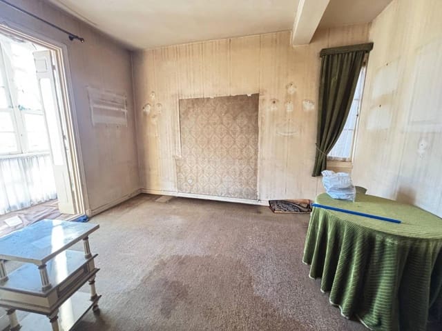 4 soverom Leilighet til salgs i Torrelavega - € 190 000 (Ref: 9095212)