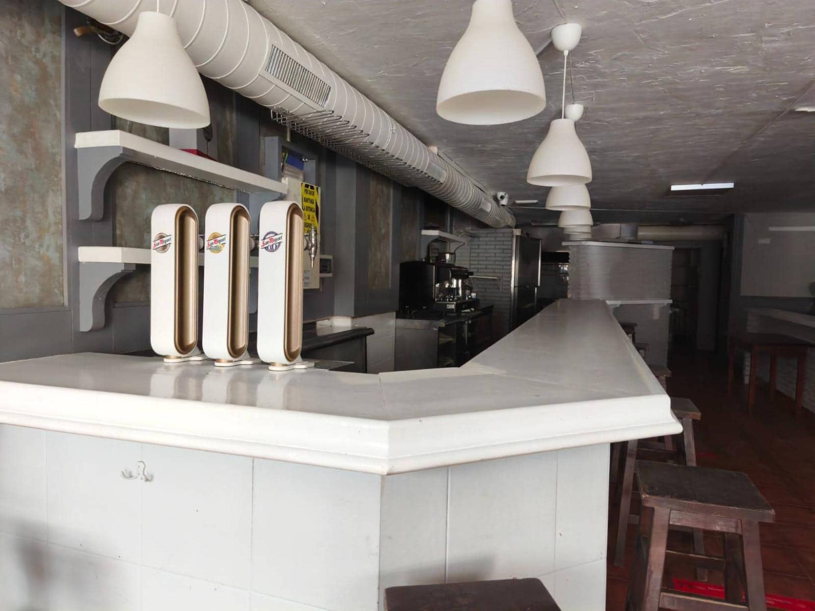 Commercial for sale in Santander - € 109,000 (Ref: 9100711)