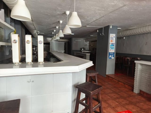 Comercial para venda em Santander - 109 000 € (Ref: 9100711)