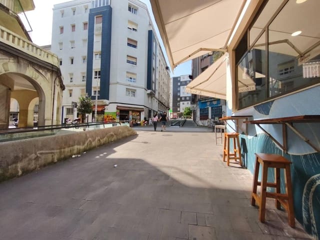 Comercial para venda em Santander - 109 000 € (Ref: 9100711)