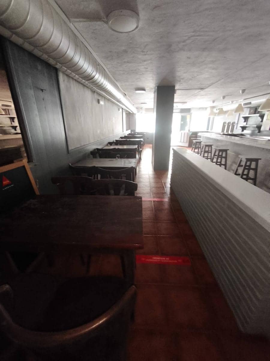 Commercial for sale in Santander - € 109,000 (Ref: 9100711)