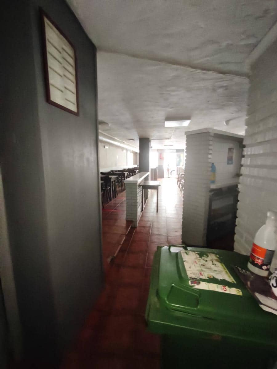 Commercial for sale in Santander - € 109,000 (Ref: 9100711)