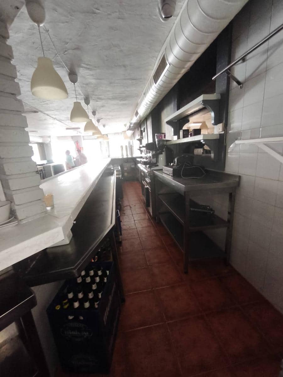 Commercial for sale in Santander - € 109,000 (Ref: 9100711)