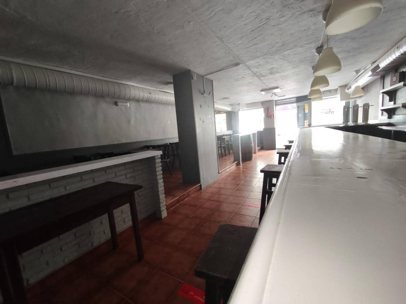 Commercial for sale in Santander - € 109,000 (Ref: 9100711)