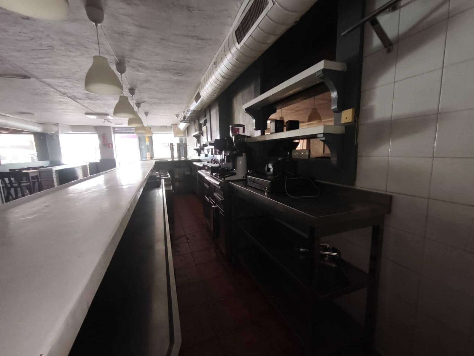 Commercial for sale in Santander - € 109,000 (Ref: 9100711)