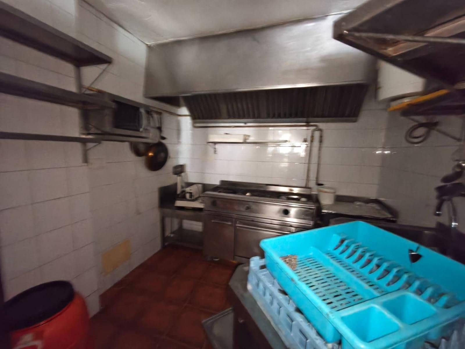 Commercial for sale in Santander - € 109,000 (Ref: 9100711)