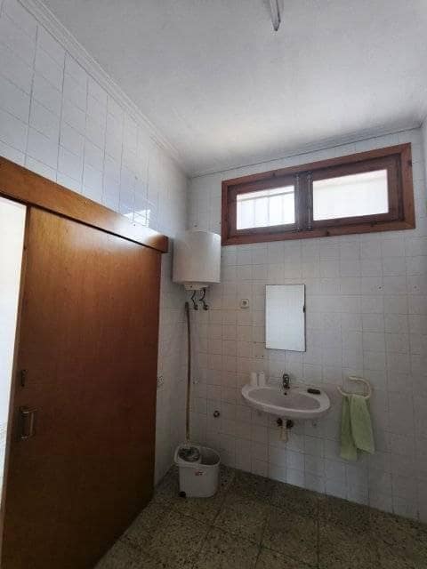 Erhverv til salg i Santander - € 65.000 (Ref: 9114097)