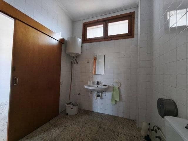 Erhverv til salg i Santander - € 65.000 (Ref: 9114097)