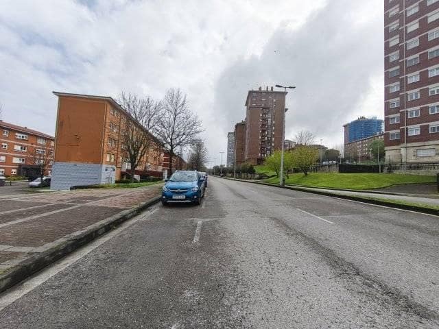 Erhverv til salg i Santander - € 65.000 (Ref: 9114097)