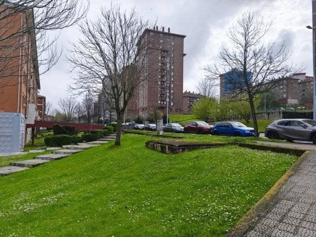 Erhverv til salg i Santander - € 65.000 (Ref: 9114097)