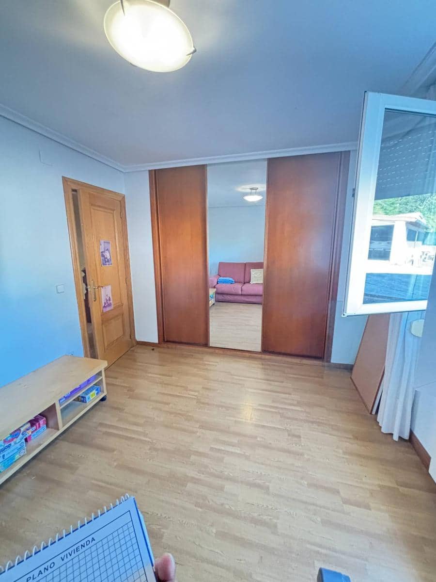 5 makuuhuone Paritalo myytävänä paikassa Parbayon - 390 000 € (Ref: 9114098)