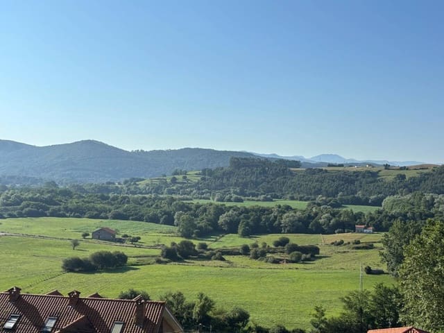 5 quarto Moradia Geminada para venda em Parbayón, Piélagos - 390 000 € (Ref: 9114098)