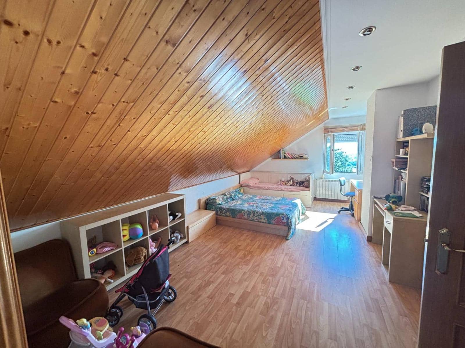 5 makuuhuone Paritalo myytävänä paikassa Parbayon - 390 000 € (Ref: 9114098)