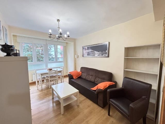3 soveværelse Lejlighed til leje i Santander - € 750 (Ref: 9185366)