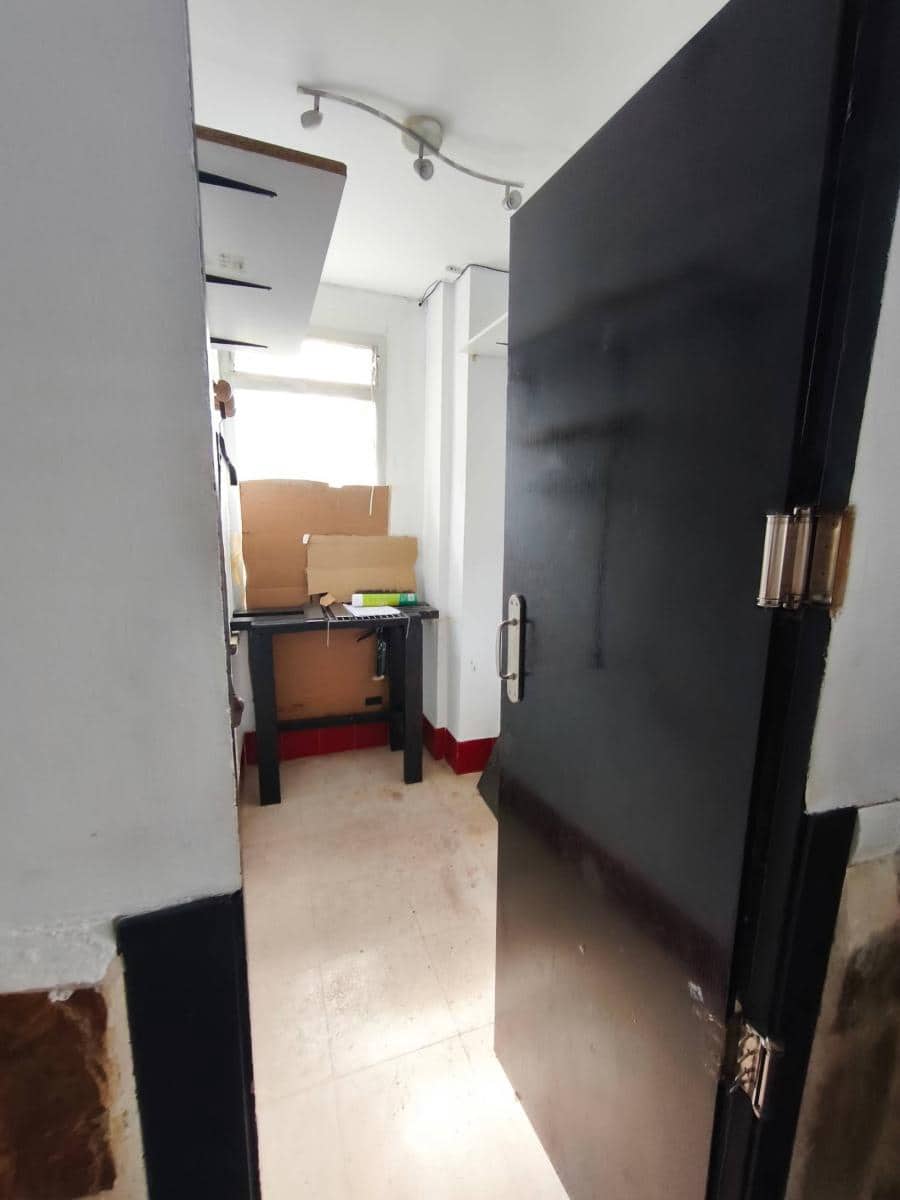 Erhverv til salg i Santander - € 90.000 (Ref: 9282024)