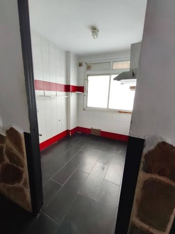 Comercial para venda em Santander - 90 000 € (Ref: 9282024)