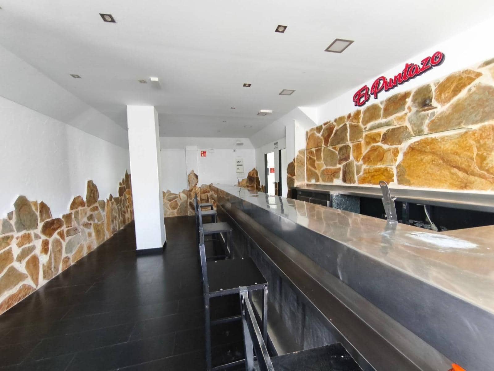 Erhverv til salg i Santander - € 90.000 (Ref: 9282024)