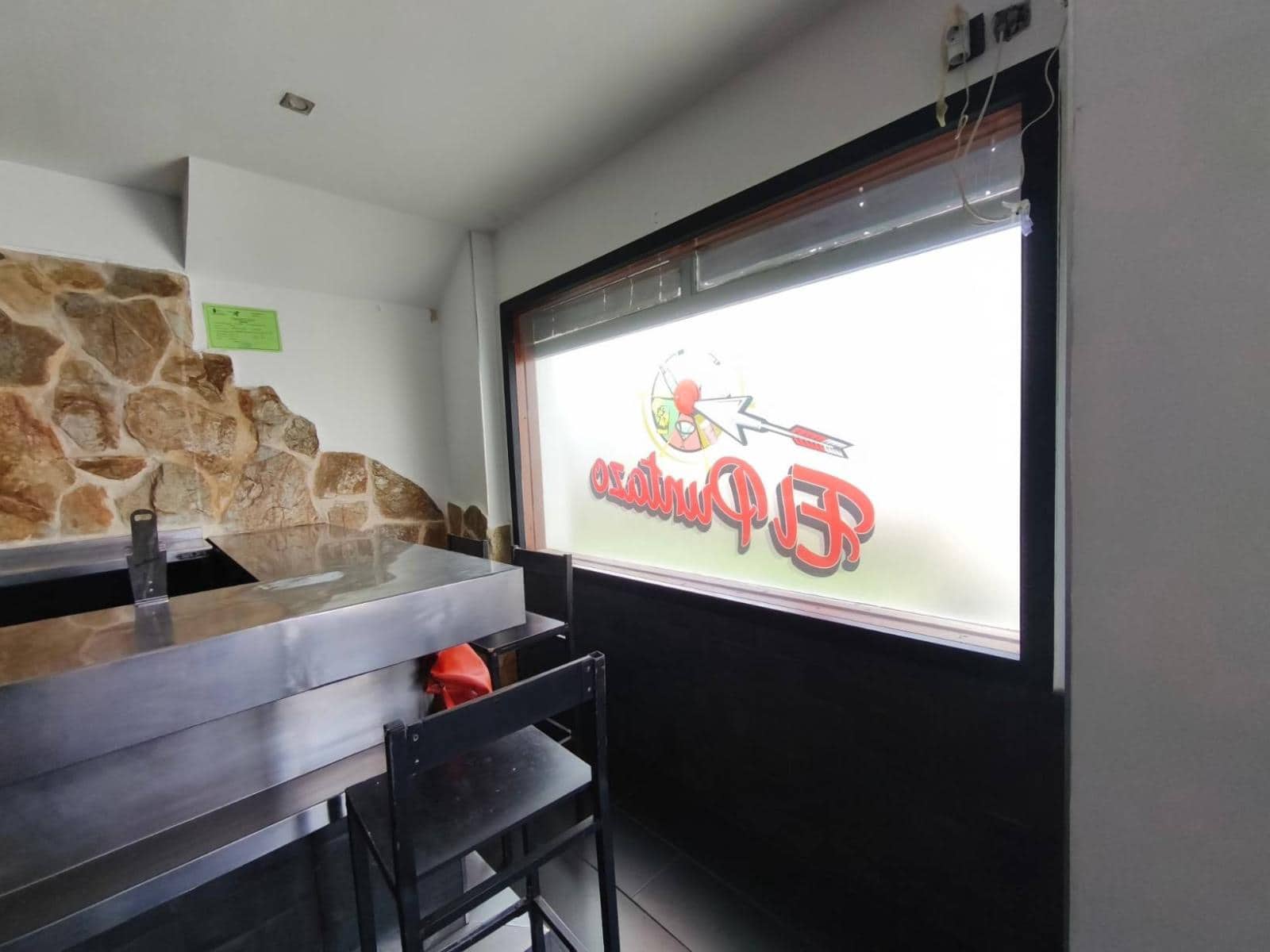 Erhverv til salg i Santander - € 90.000 (Ref: 9282024)