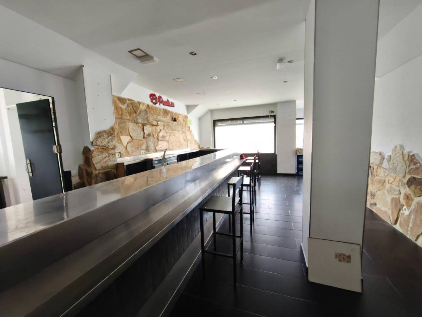 Erhverv til salg i Santander - € 90.000 (Ref: 9282024)