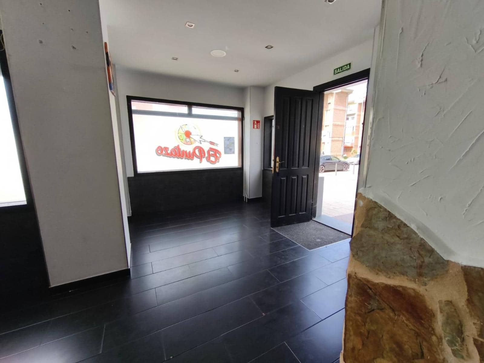 Erhverv til salg i Santander - € 90.000 (Ref: 9282024)