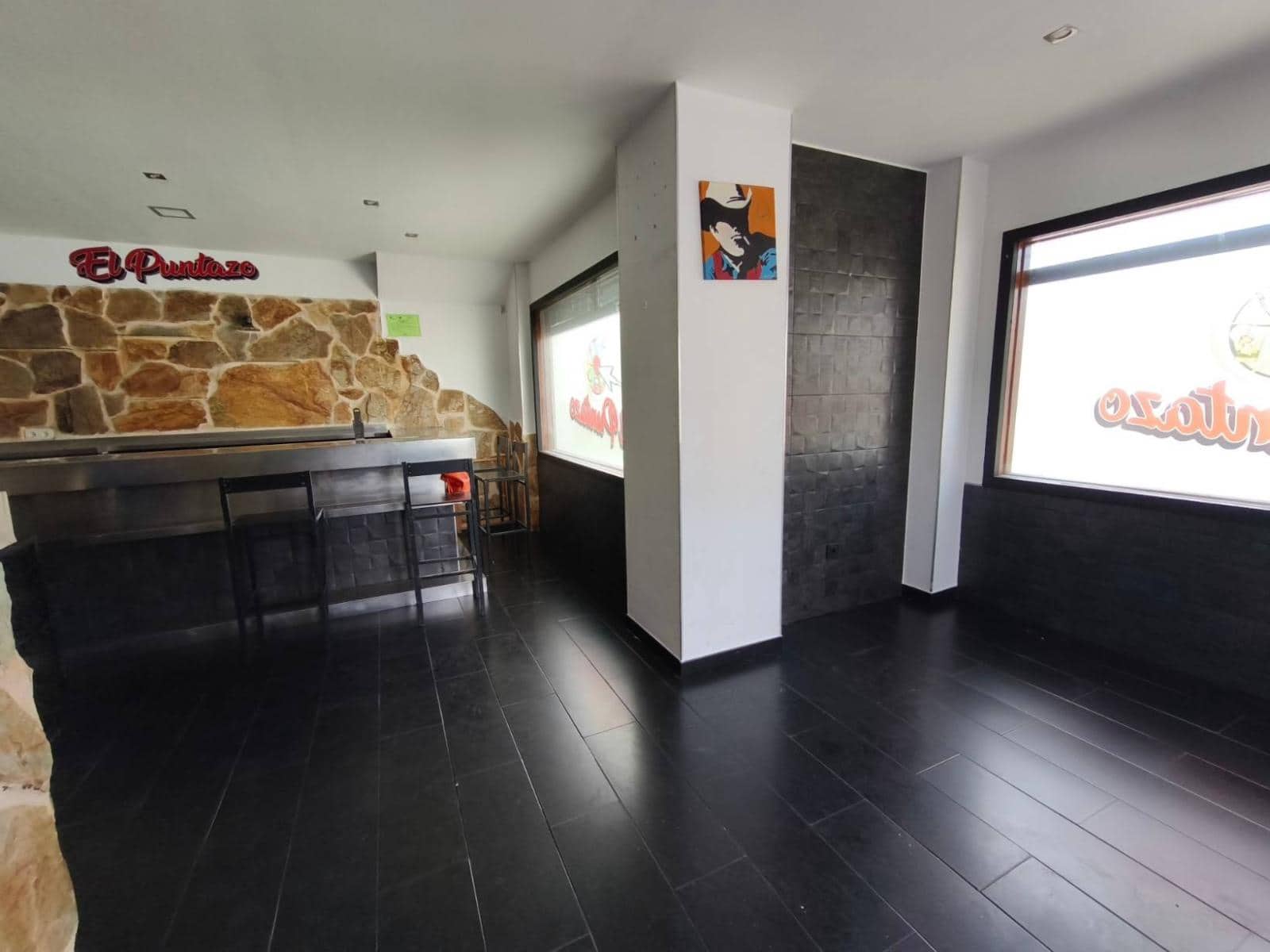 Erhverv til salg i Santander - € 90.000 (Ref: 9282024)