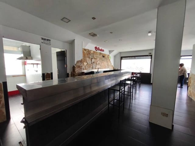 Comercial para venda em Santander - 90 000 € (Ref: 9282024)