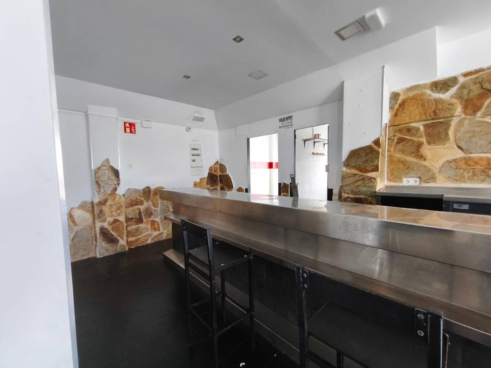 Erhverv til salg i Santander - € 90.000 (Ref: 9282024)