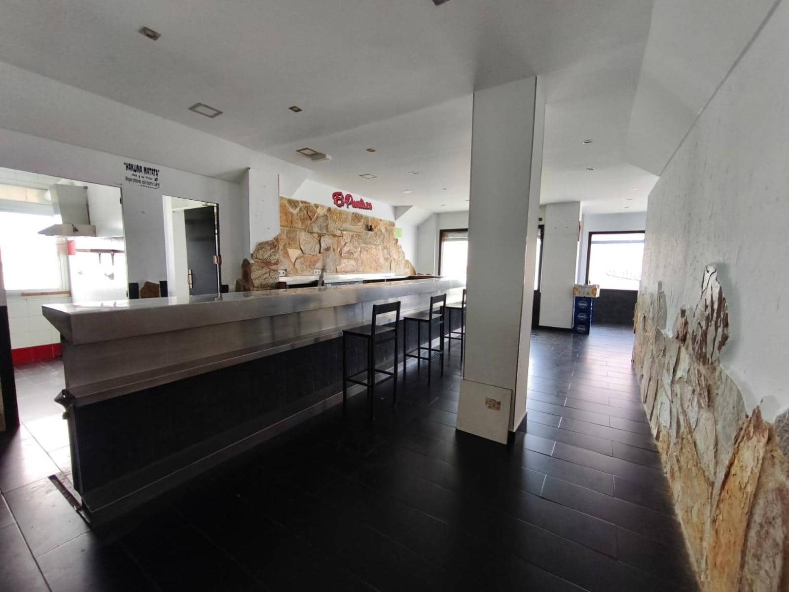 Erhverv til salg i Santander - € 90.000 (Ref: 9282024)