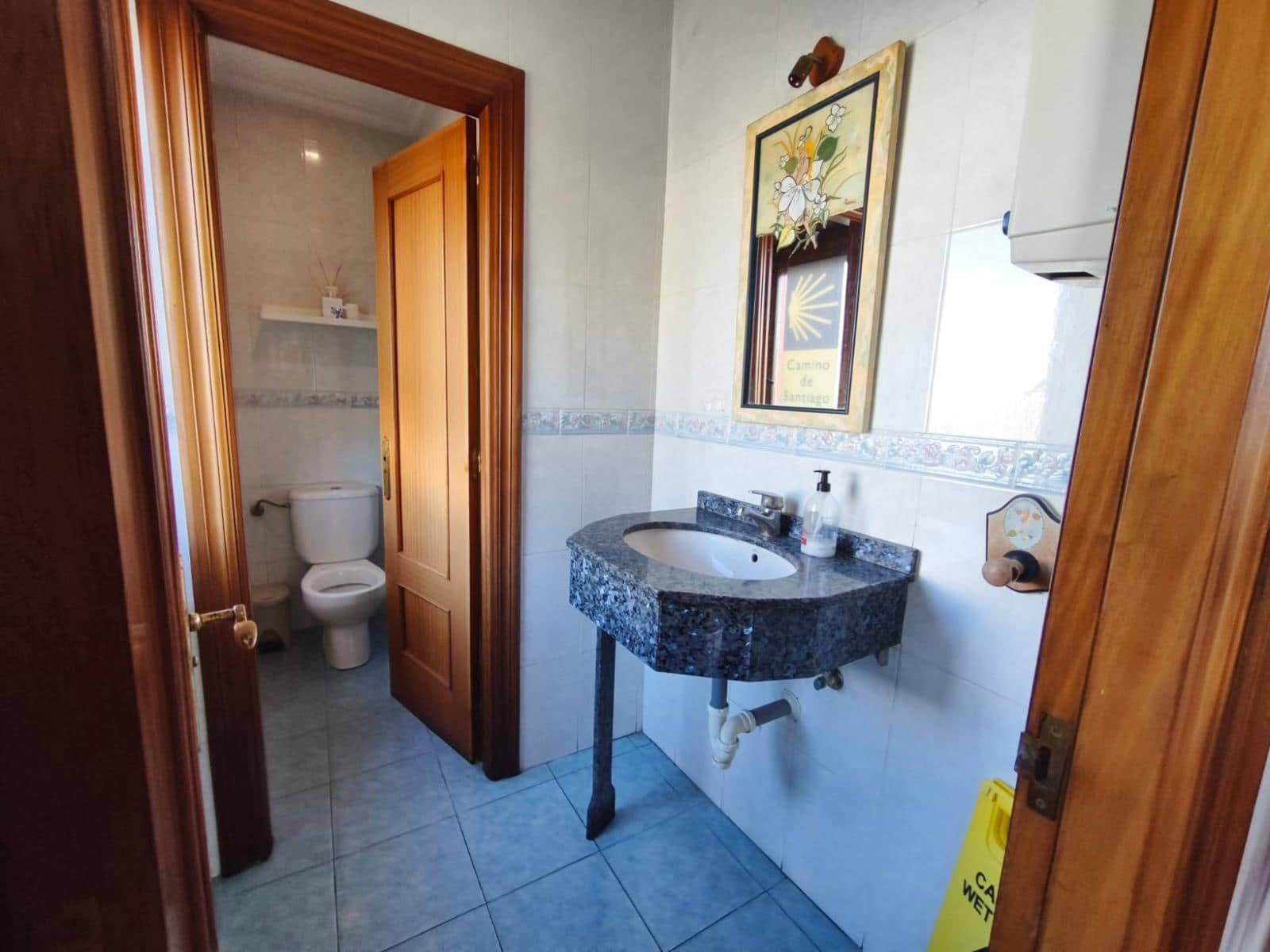 4 bedroom Restaurant/Bar for sale in Requejada - € 320,000 (Ref: 9296744)