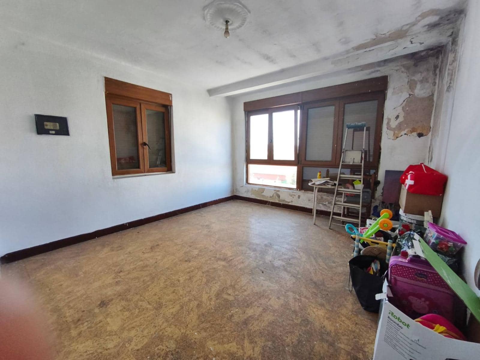 4 bedroom Restaurant/Bar for sale in Requejada - € 320,000 (Ref: 9296744)