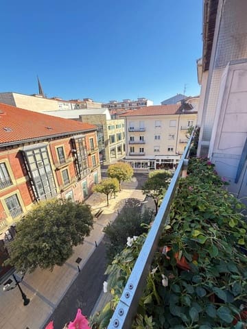 3 makuuhuone Asunto vuokrattavana paikassa Torrelavega - 950 € (Ref: 9310750)