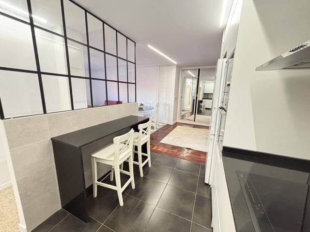 3 makuuhuone Asunto vuokrattavana paikassa Torrelavega - 950 € (Ref: 9310750)