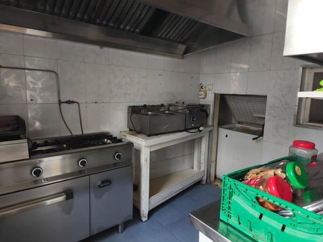 Comercial para venda em Santander - 110 000 € (Ref: 9378915)