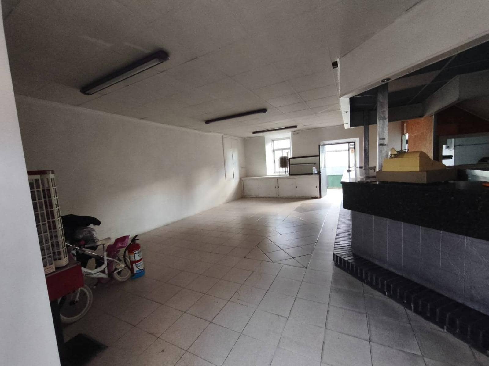 Komercyjne na sprzedaż w Santander - 110 000 € (Ref: 9378915)