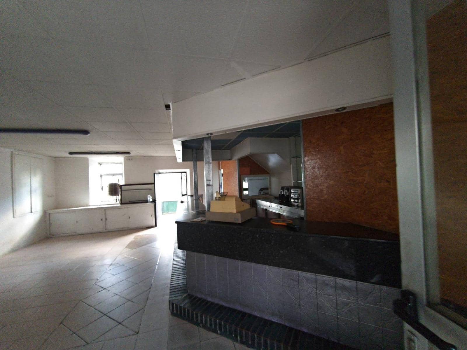 Komercyjne na sprzedaż w Santander - 110 000 € (Ref: 9378915)