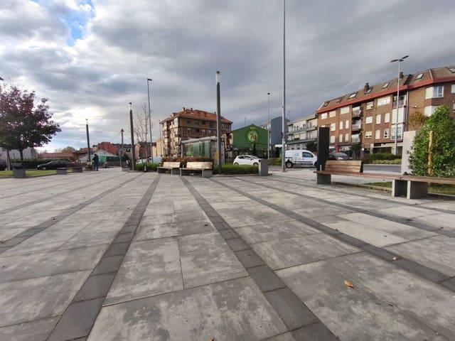 Comercial para venda em Santander - 110 000 € (Ref: 9378915)