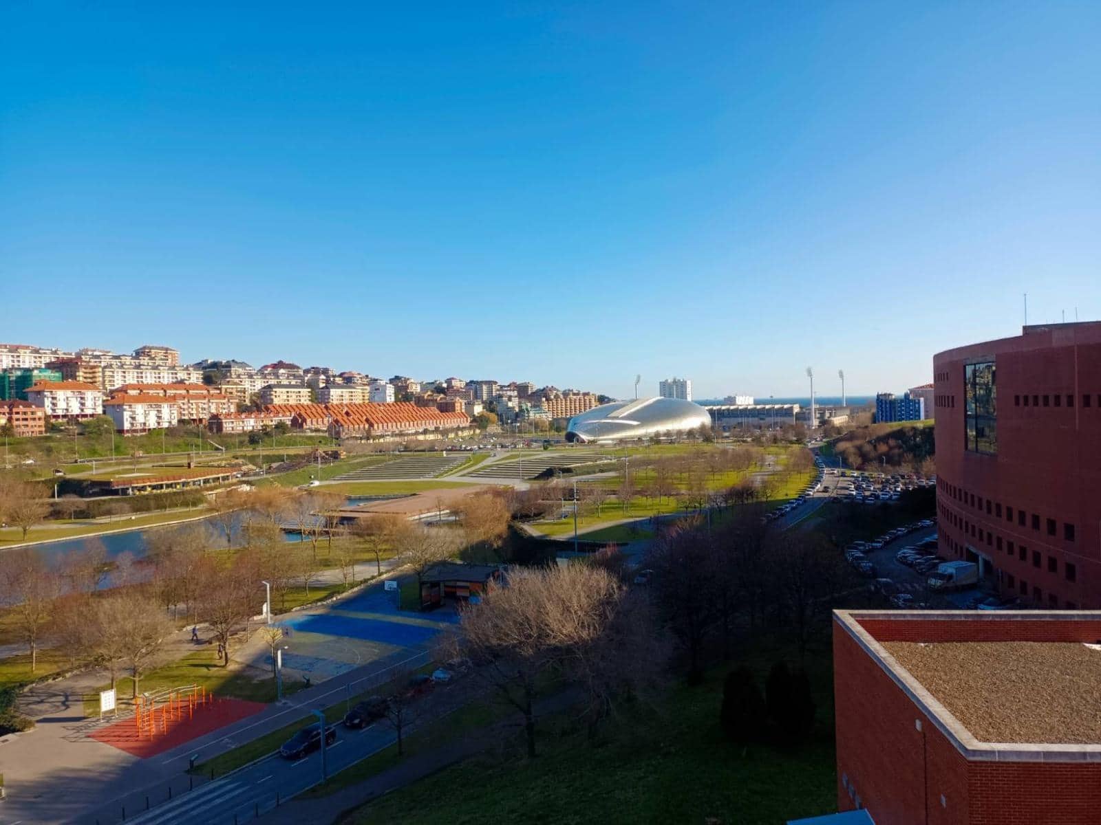 Commercial for sale in Santander - € 65,000 (Ref: 9419754)