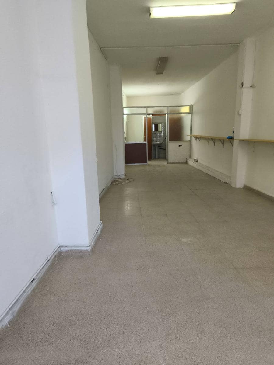 Erhverv til leje i Santander - € 550 (Ref: 9419755)