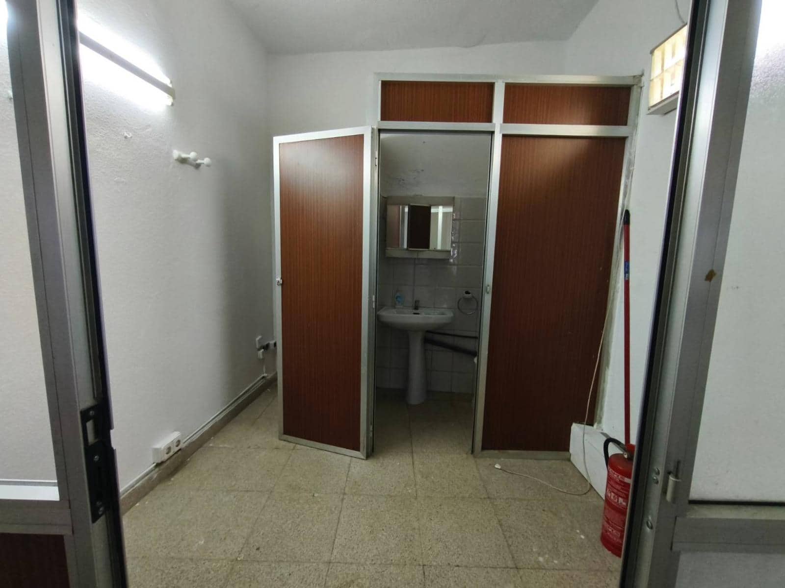 Erhverv til leje i Santander - € 550 (Ref: 9419755)