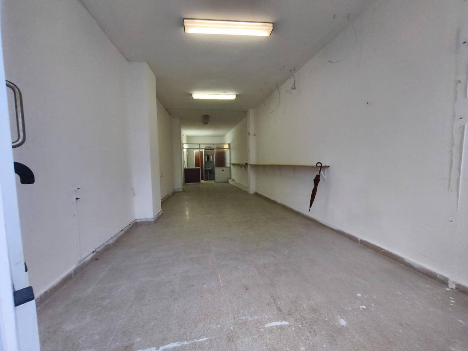 Erhverv til leje i Santander - € 550 (Ref: 9419755)