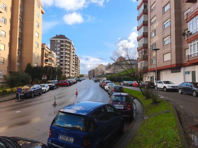 Commercieel te huur in Santander - € 550 (Ref: 9419755)