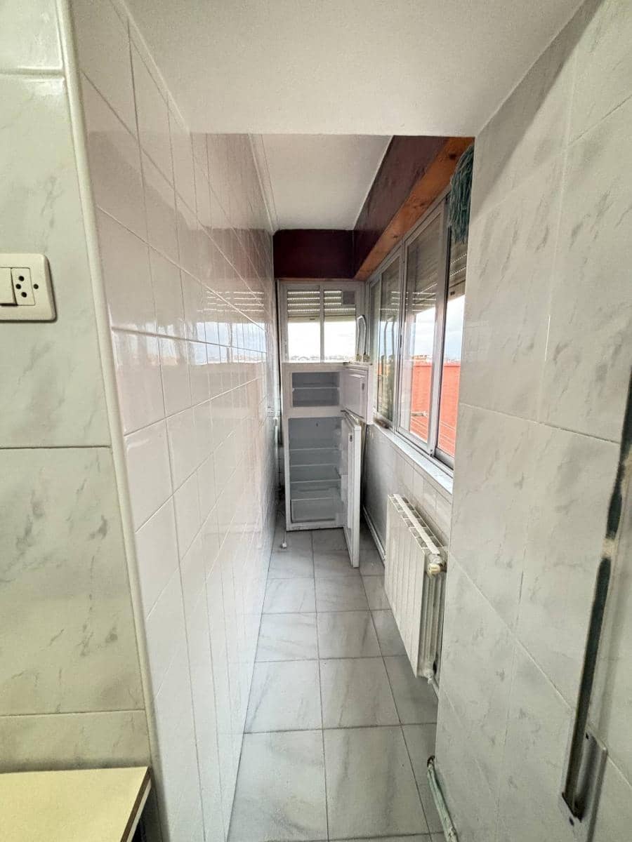 3 bedroom Flat for sale in Santander - € 207,000 (Ref: 9437081)