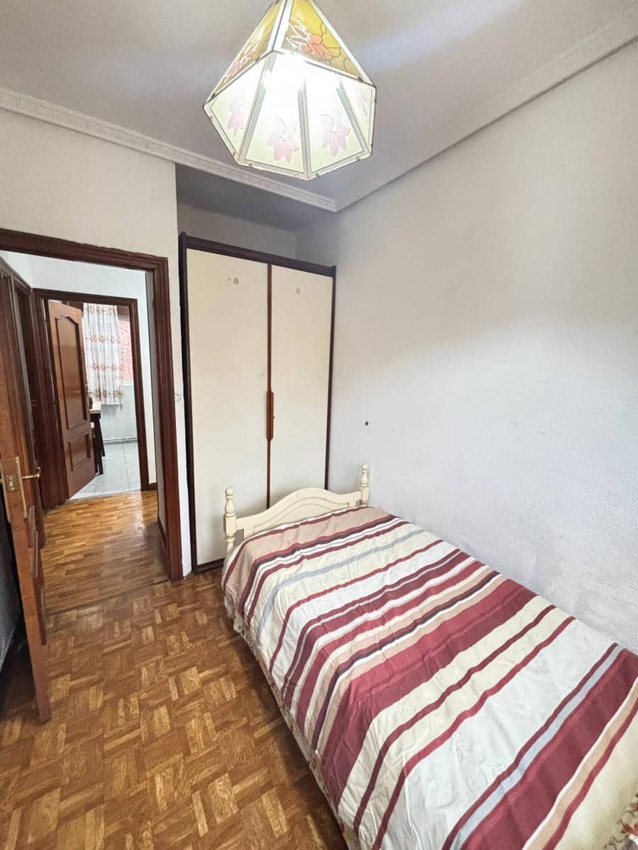 3 bedroom Flat for sale in Santander - € 207,000 (Ref: 9437081)