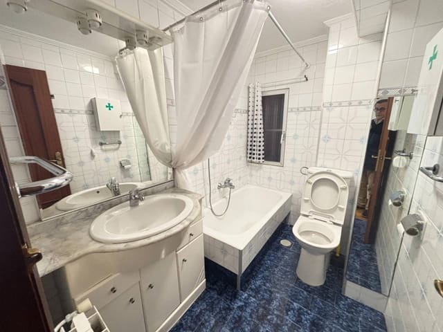 3 soveværelse Lejlighed til salg i Santander - € 207.000 (Ref: 9437081)