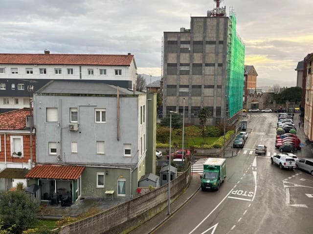 3 soveværelse Lejlighed til salg i Santander - € 207.000 (Ref: 9437081)