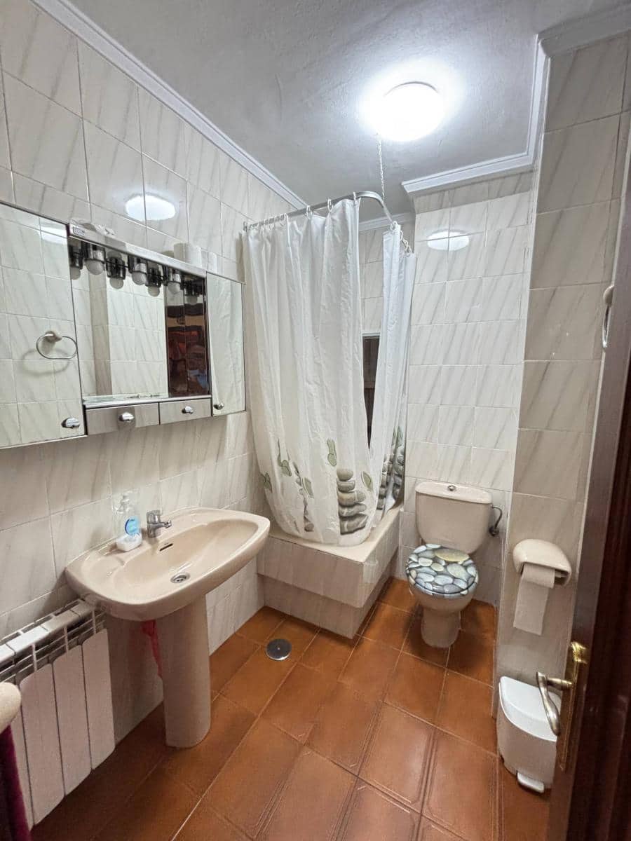 3 soveværelse Lejlighed til salg i Santander - € 220.000 (Ref: 9533482)