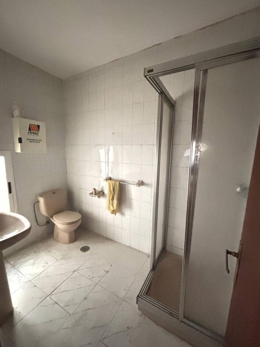 Commercial for sale in Santander - € 345,000 (Ref: 9535766)