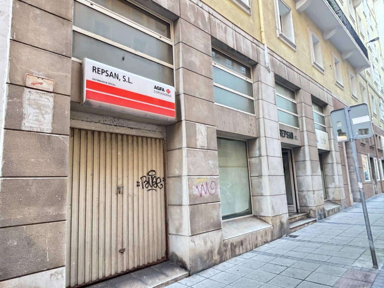 Commercial for sale in Santander - € 345,000 (Ref: 9535766)