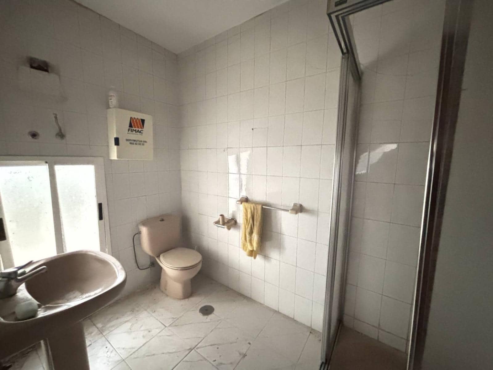 Commercial for sale in Santander - € 345,000 (Ref: 9535766)