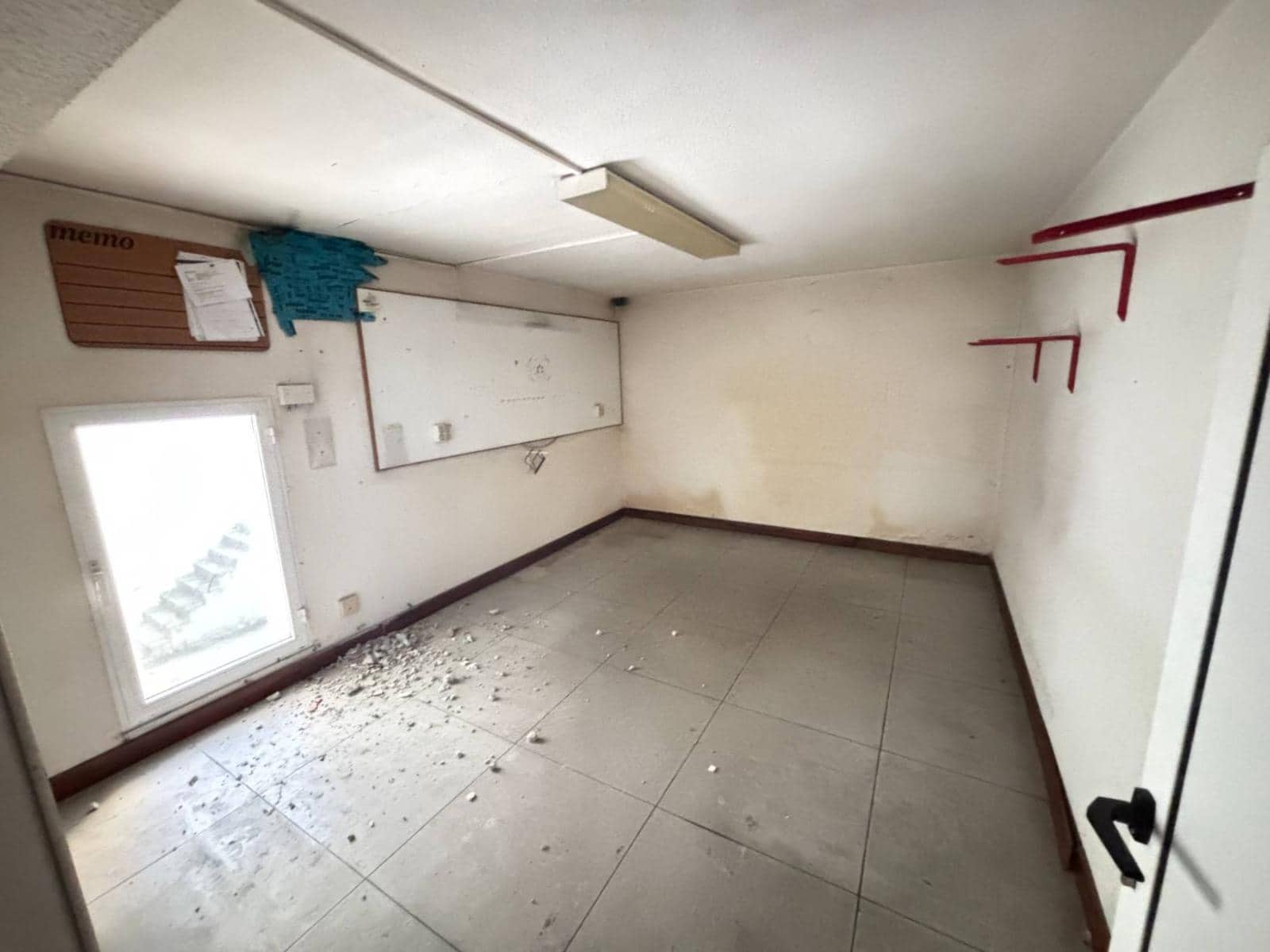 Commercial for sale in Santander - € 345,000 (Ref: 9535766)